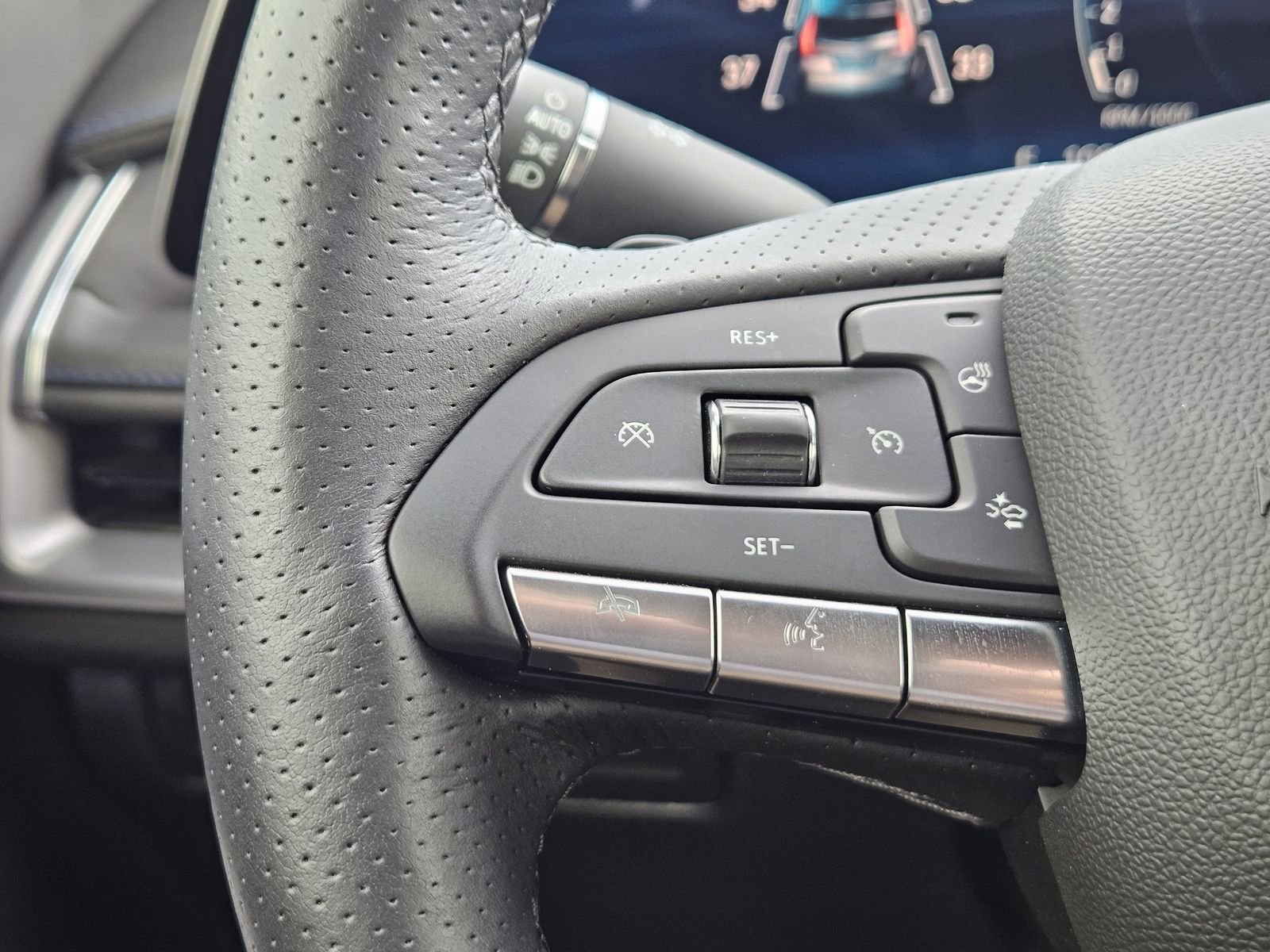 Certified 2025 Cadillac XT4 Sport w/ Cold Weather Package FWD image 25