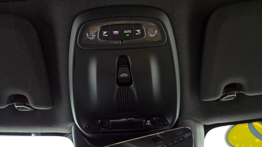 Used 2019 Volvo XC40 T5 Inscription image 27