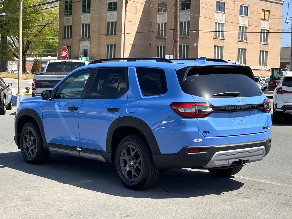 Used 2023 Honda Pilot TrailSport image 7