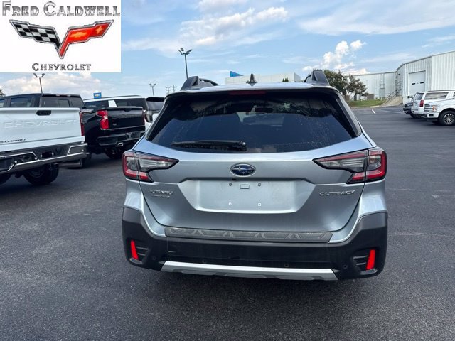 Used 2022 Subaru Outback Limited AWD/4WD image 5