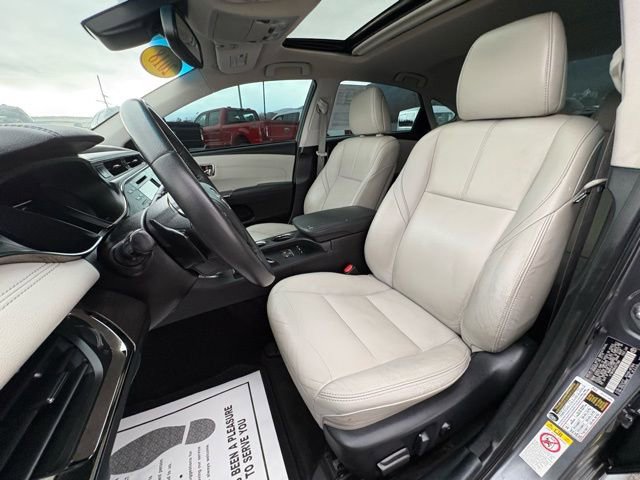 Used 2018 Toyota Avalon XLE Premium image 37