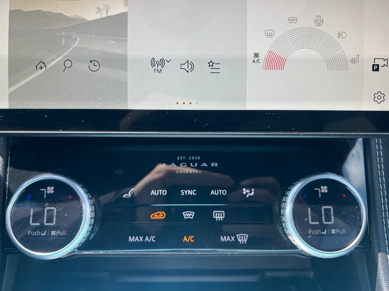 Used 2025 Jaguar F-PACE R-Dynamic S AWD/4WD image 19