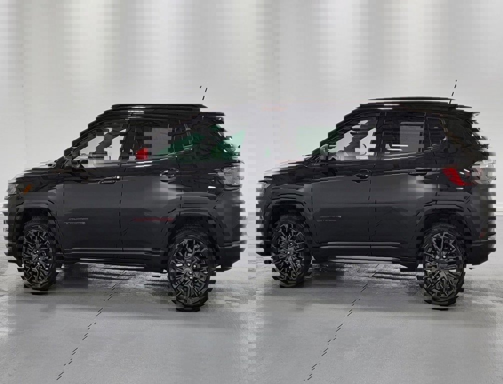 Used 2023 Jeep Compass Limited image 5