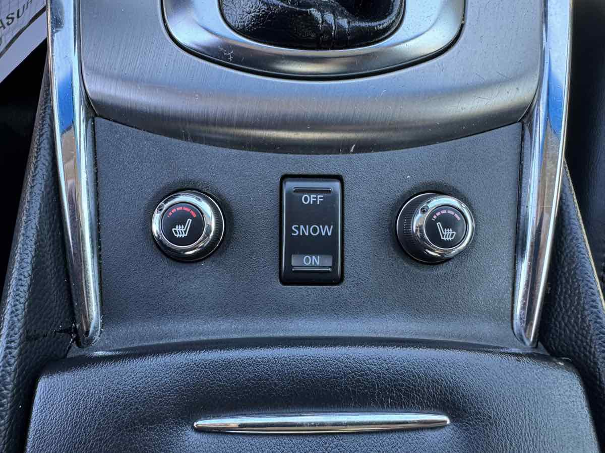 Used 2015 INFINITI Q40 AWD w/ Navigation Package image 19