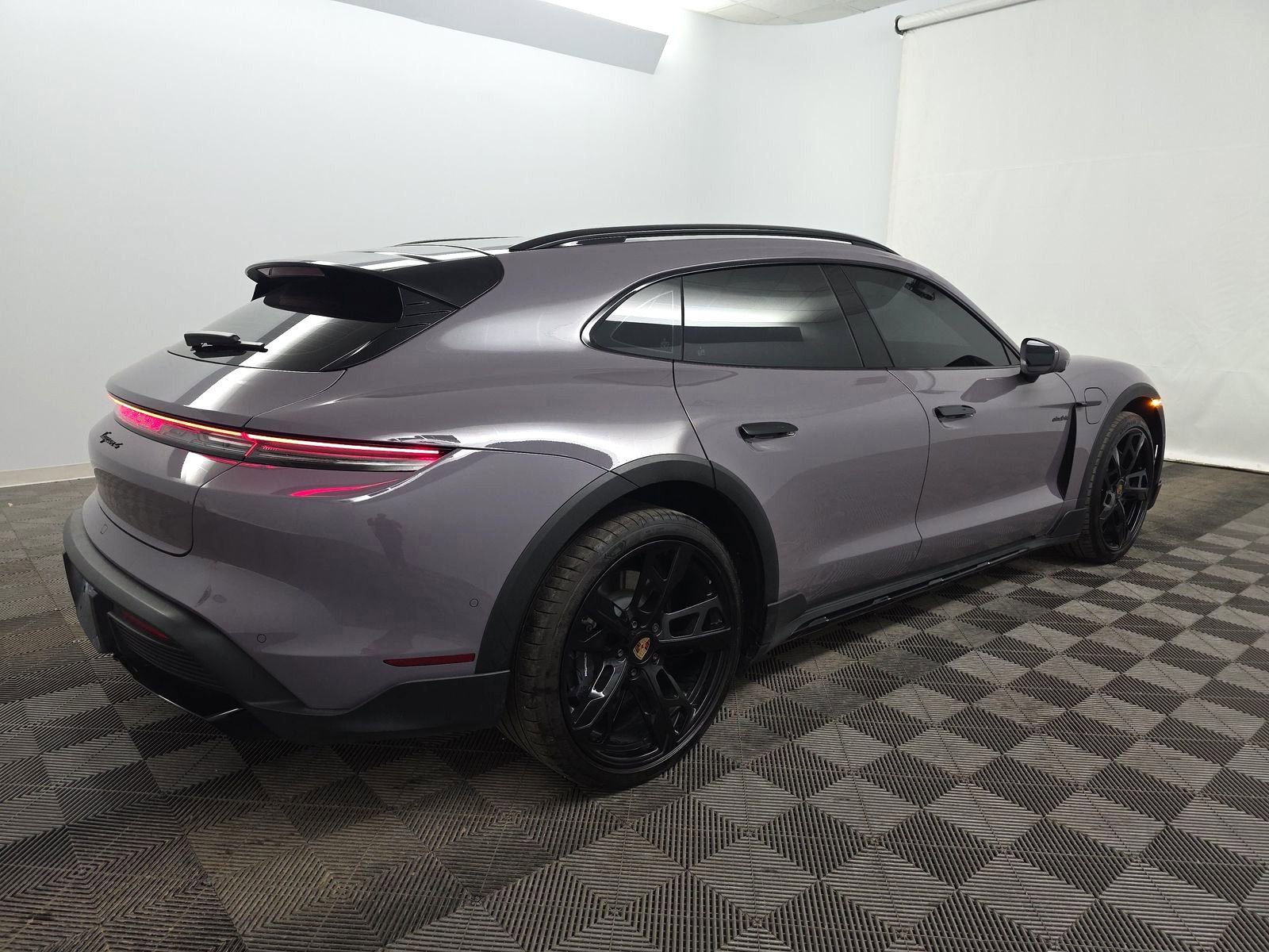 Used 2025 Porsche Taycan 4 Cross Turismo w/ Premium Package image 6