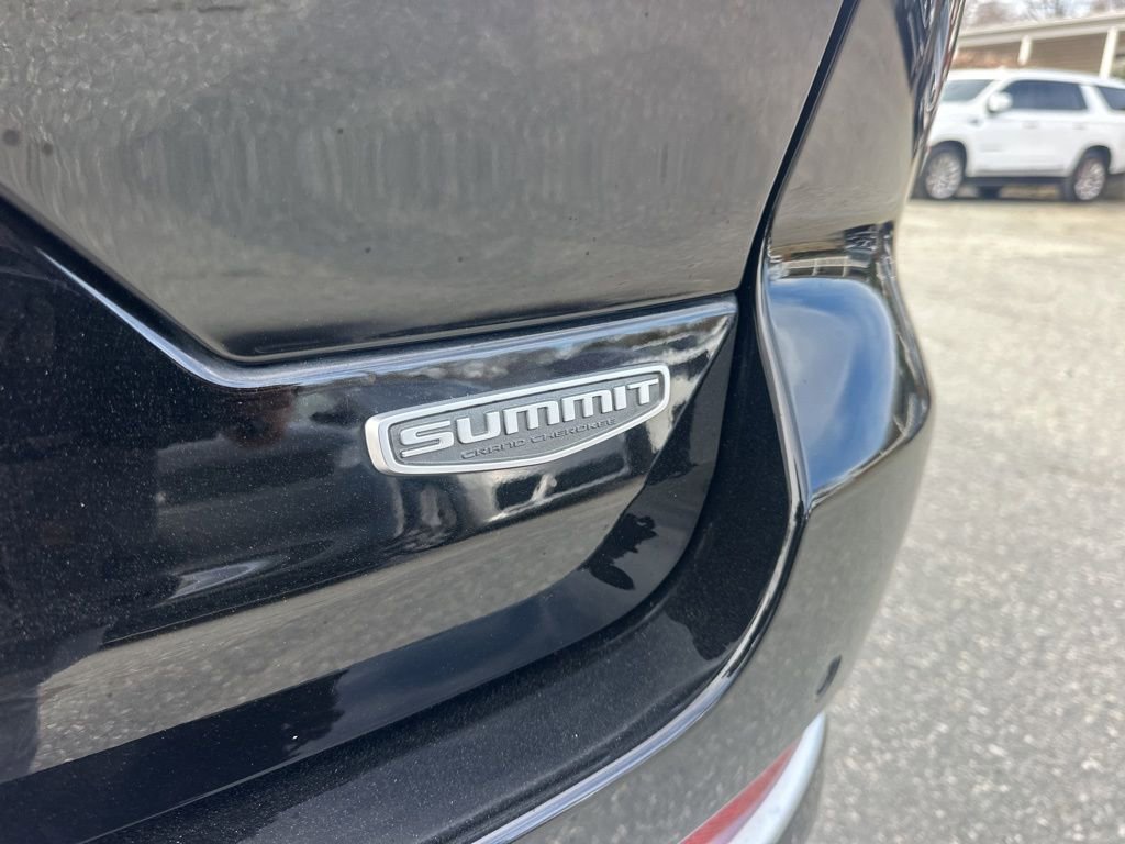 Used 2022 Jeep Grand Cherokee Summit w/ Adv Protech Group IV AWD/4WD image 32