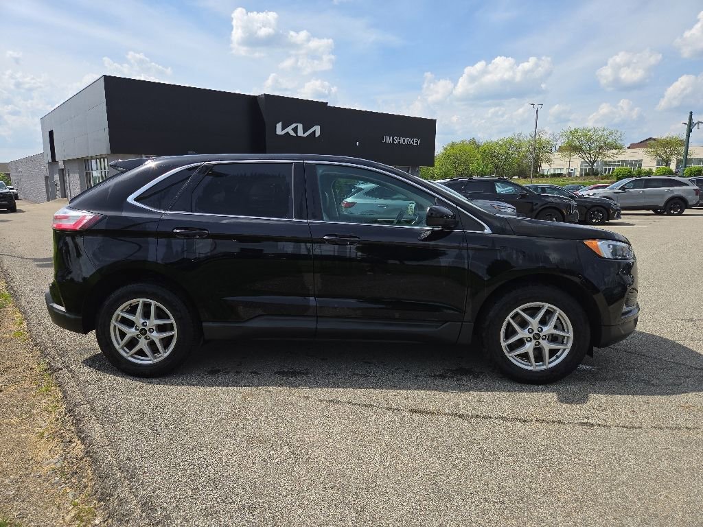 Used 2024 Ford Edge SEL AWD/4WD image 2