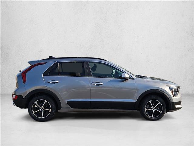 Used 2025 Kia Niro LX FWD video 2