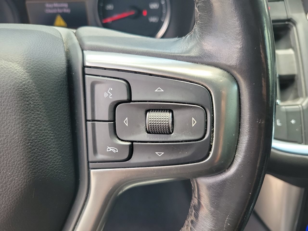 Used 2021 Chevrolet Tahoe LT w/ Rear Media and Nav Package RWD image 21