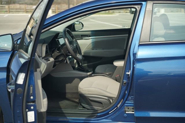 Used 2020 Hyundai Elantra SEL image 11