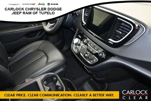 Used 2025 Chrysler Pacifica Select FWD image 38