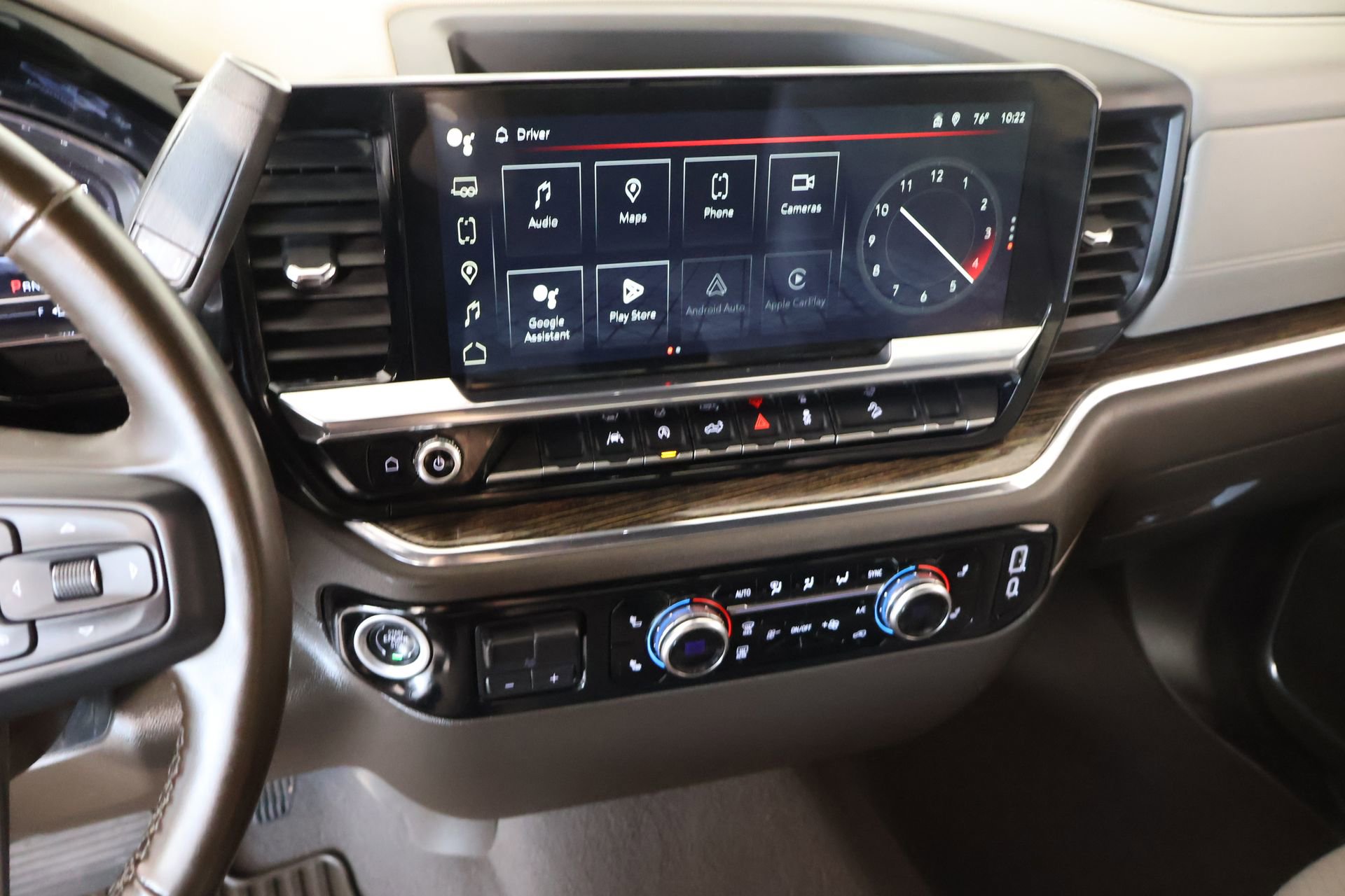 Used 2024 GMC Sierra 1500 SLE w/ Preferred Package image 5