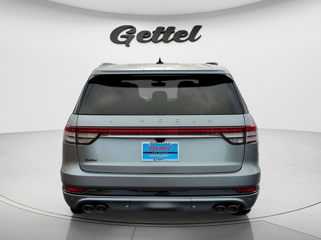 Used 2023 Lincoln Aviator Reserve w/ Equipment Group 201A image 4