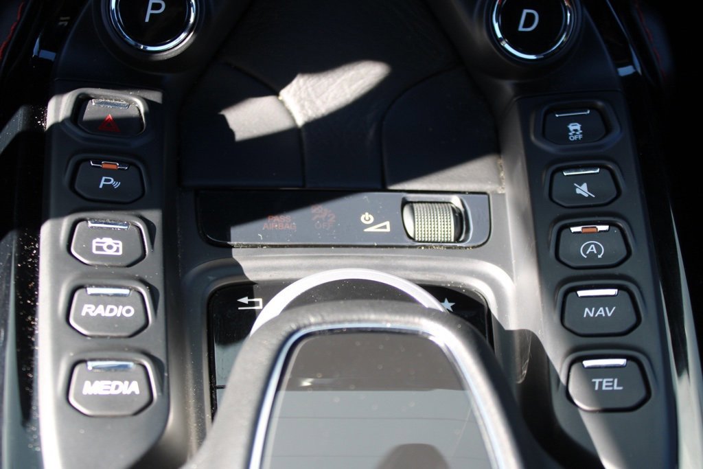 Used 2020 Aston Martin V8 Vantage Coupe image 35