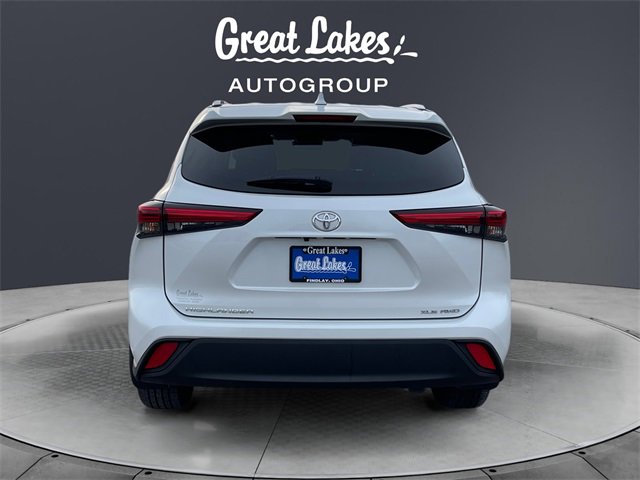 Used 2023 Toyota Highlander XLE image 4