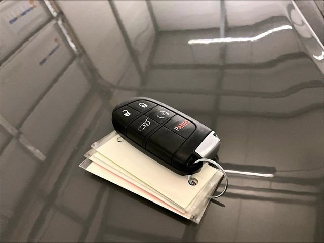 Used 2021 Jeep Grand Cherokee Laredo X AWD/4WD image 9