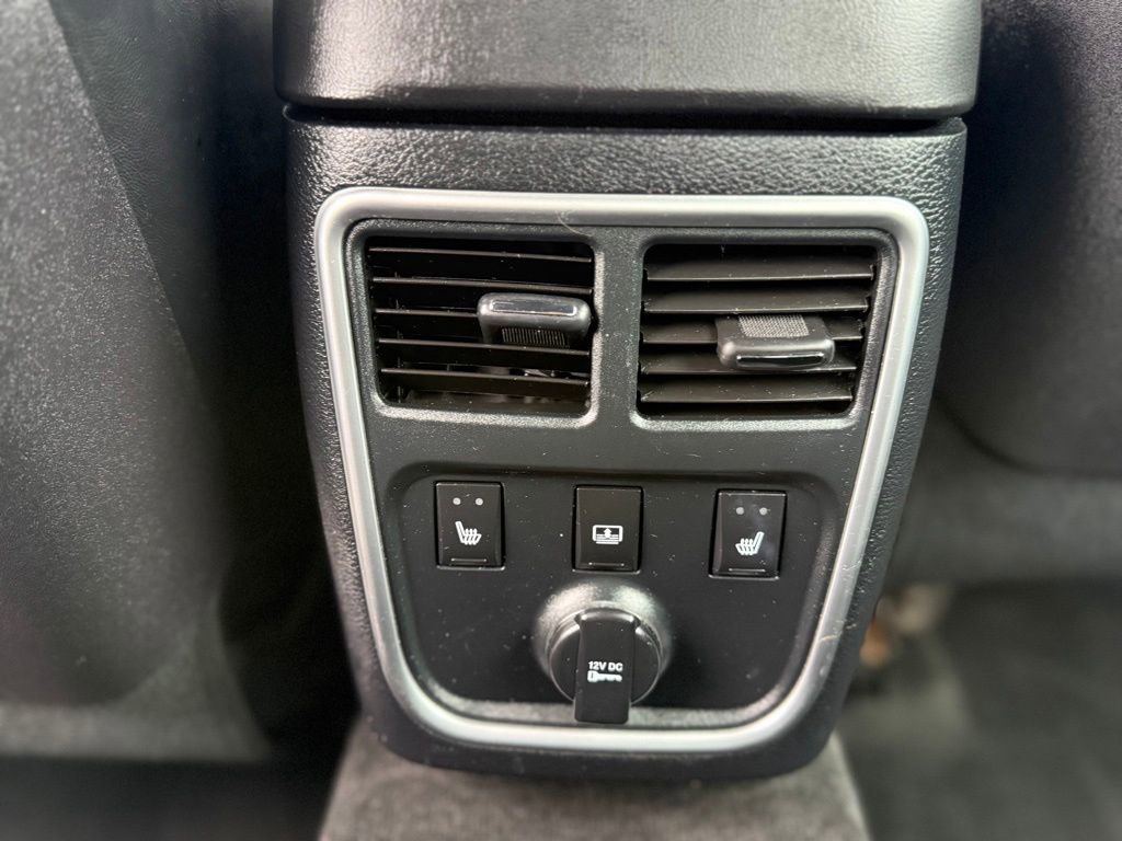 Used 2012 Chrysler 300 C AWD/4WD image 21