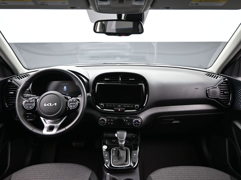 Used 2023 Kia Soul EX image 24