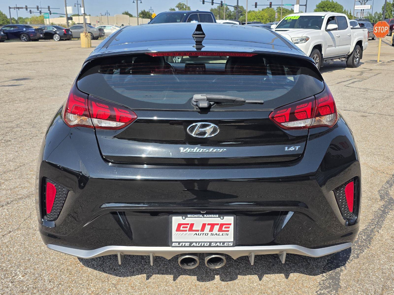 Used 2020 Hyundai Veloster Turbo FWD image 7