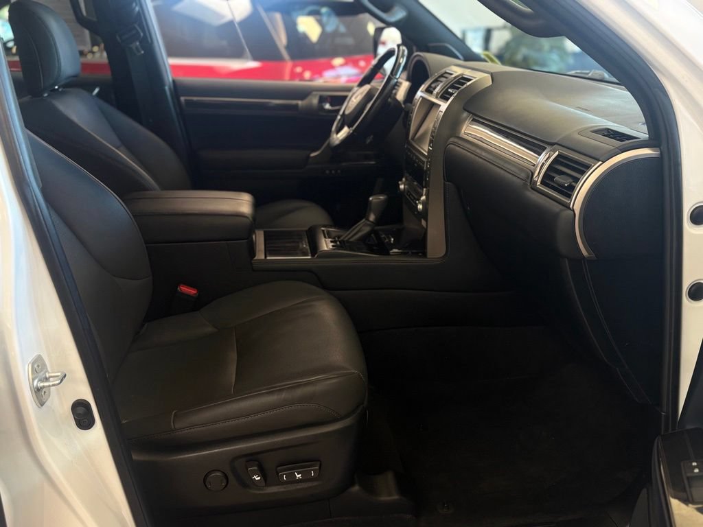 Used 2021 Lexus GX 460 Premium w/ Premium Package AWD/4WD image 46