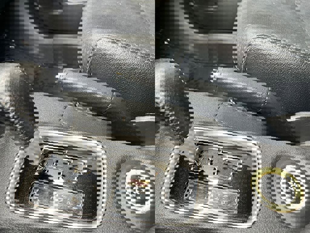 Used 2015 Mitsubishi Outlander GT image 19