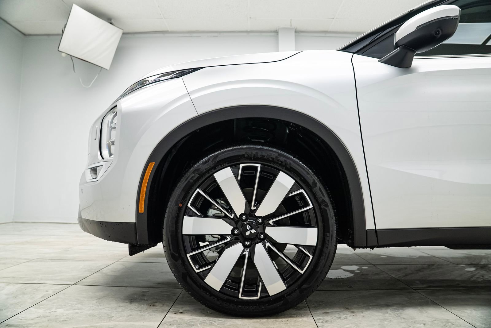 New 2026 Mitsubishi Outlander SE image 34