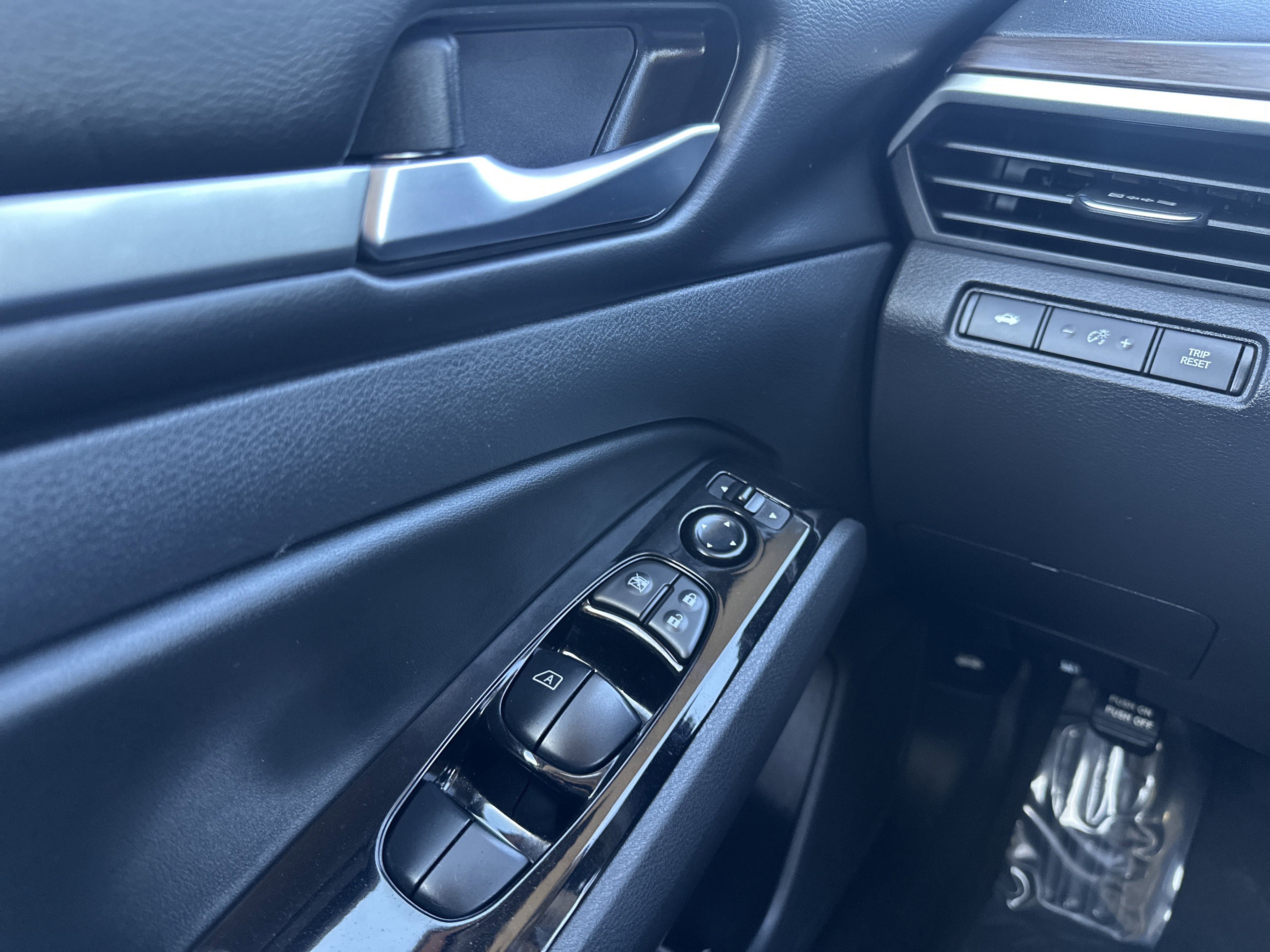 Used 2023 Nissan Altima 2.5 SV image 25