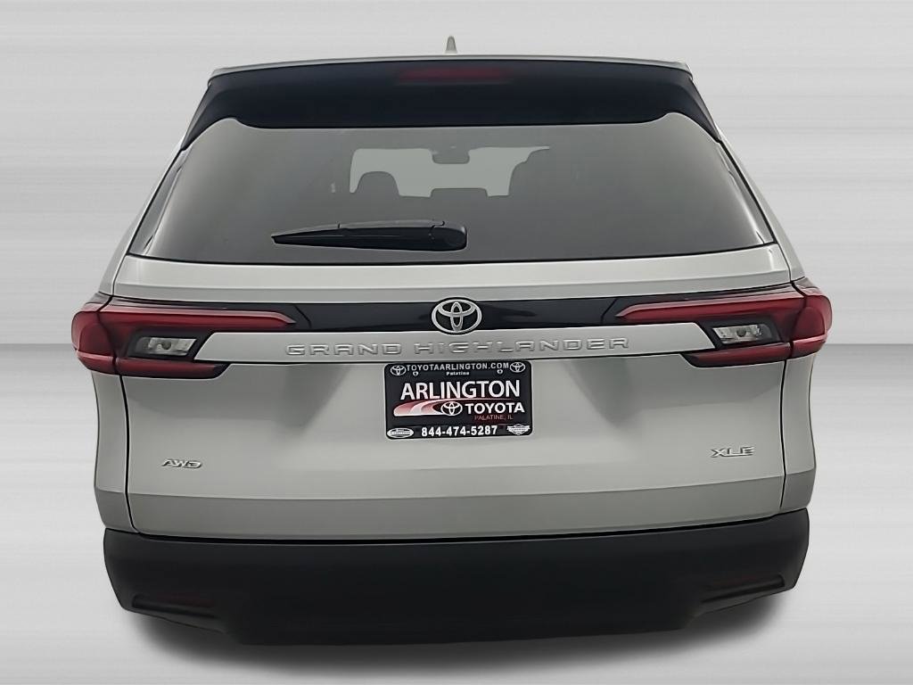 Used 2025 Toyota Grand Highlander AWD image 6