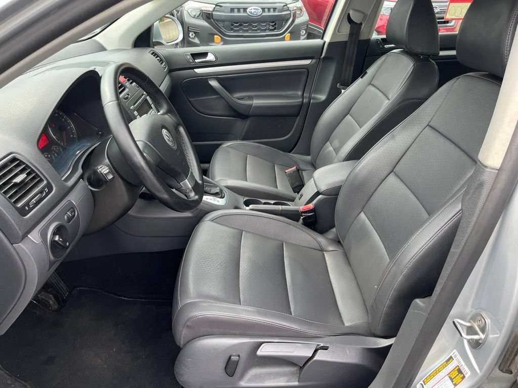 Used 2009 Volkswagen Jetta SE FWD image 13