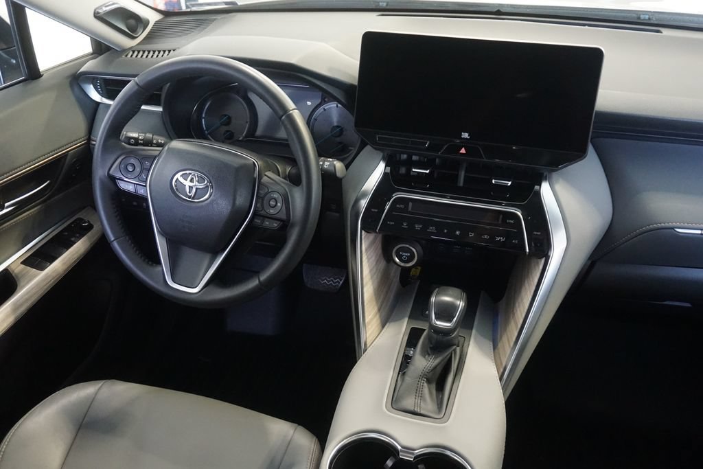 Certified 2024 Toyota Venza XLE AWD/4WD image 27