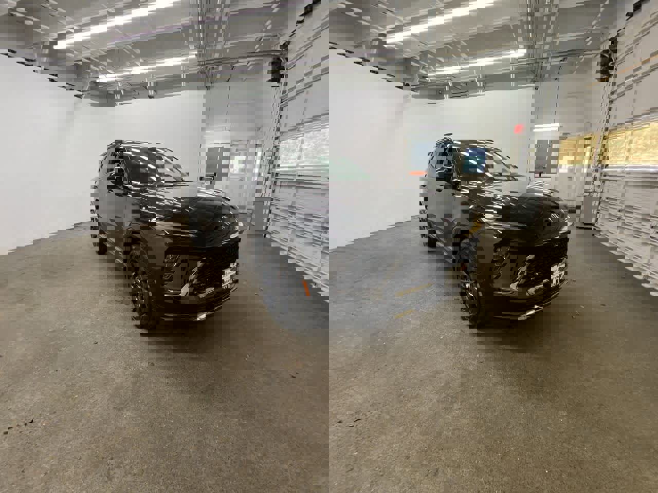 Used 2025 Buick Envision Sport Touring image 8