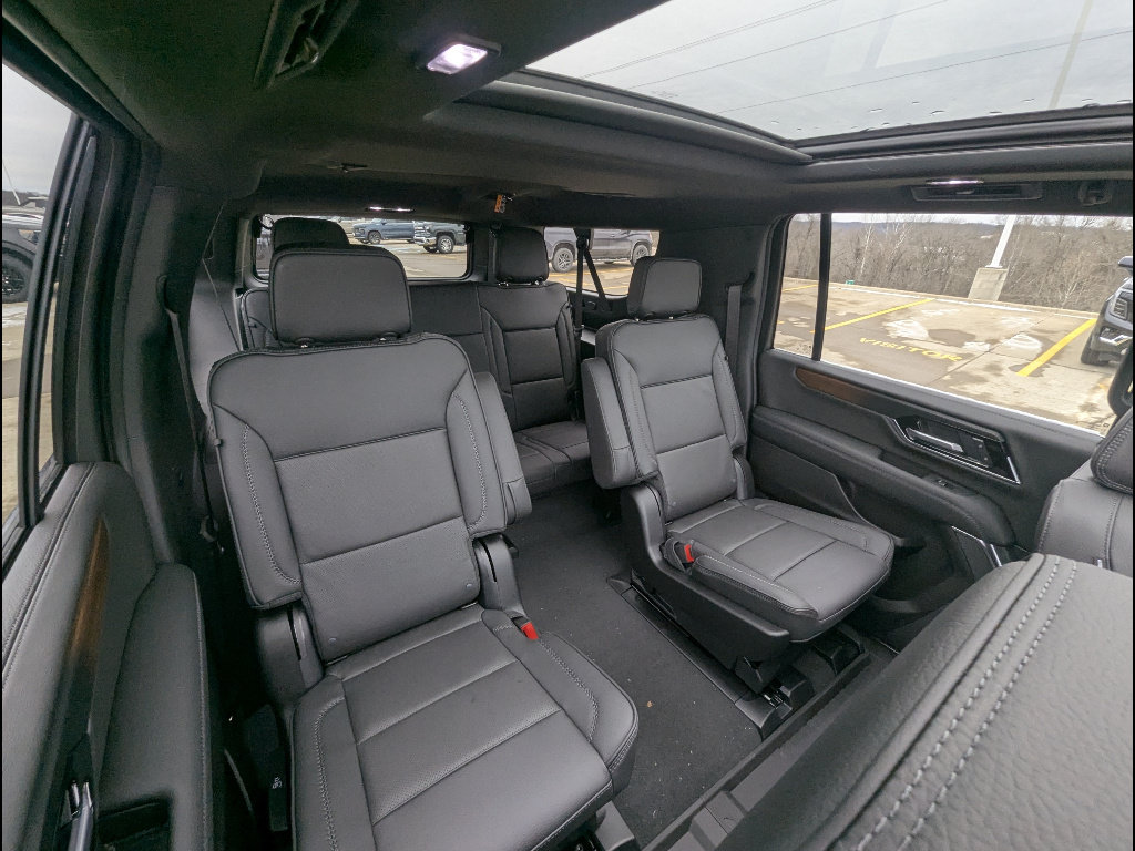 New 2026 GMC Yukon XL Denali w/ Sun & Power Step Package AWD/4WD image 15