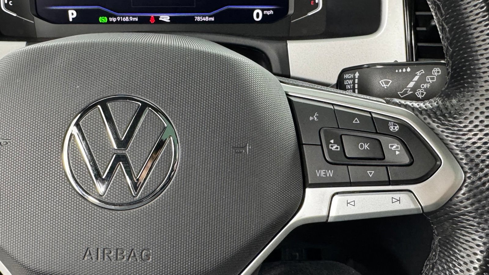 Used 2022 Volkswagen Atlas Cross Sport SEL R-Line AWD/4WD image 24