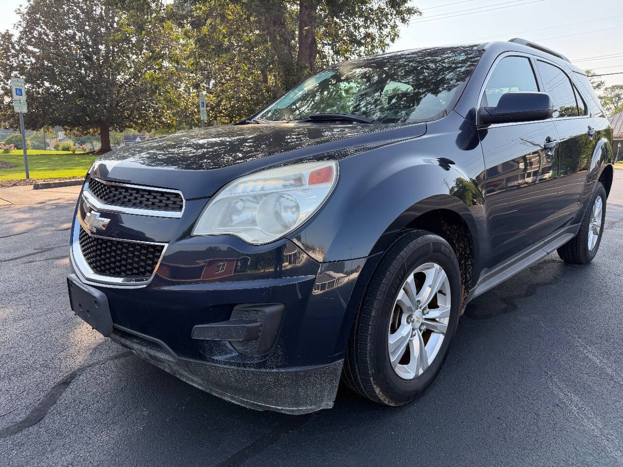 Used 2015 Chevrolet Equinox LT w/ Driver Convenience Package FWD image 2