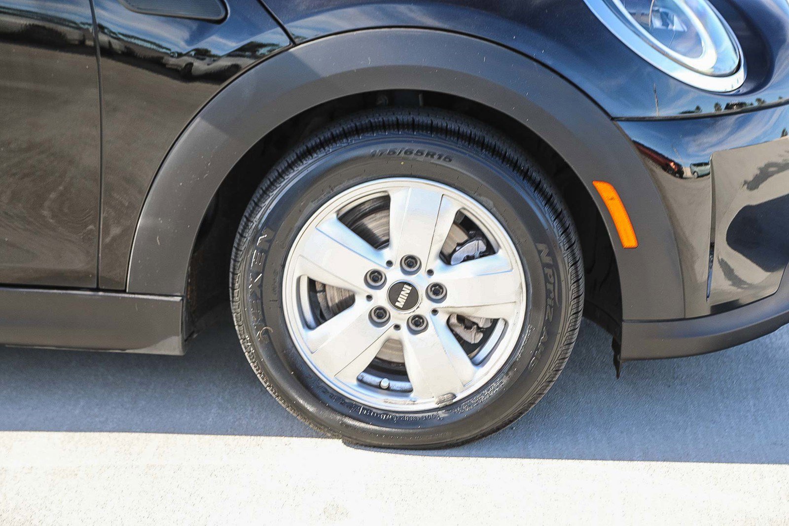 Used 2022 MINI Cooper 4-Door Hardtop image 10