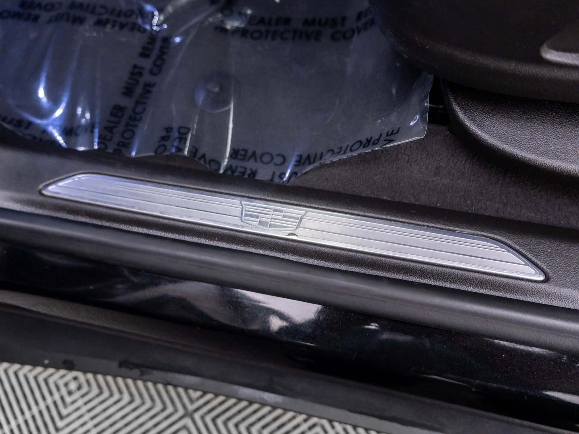 Used 2022 Cadillac XT5 Sportv w/ LPO, Floor Liner Package AWD/4WD image 19