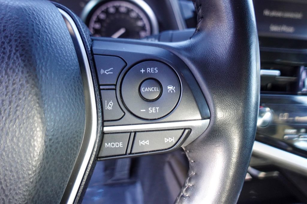 Used 2023 Toyota Camry XLE image 14