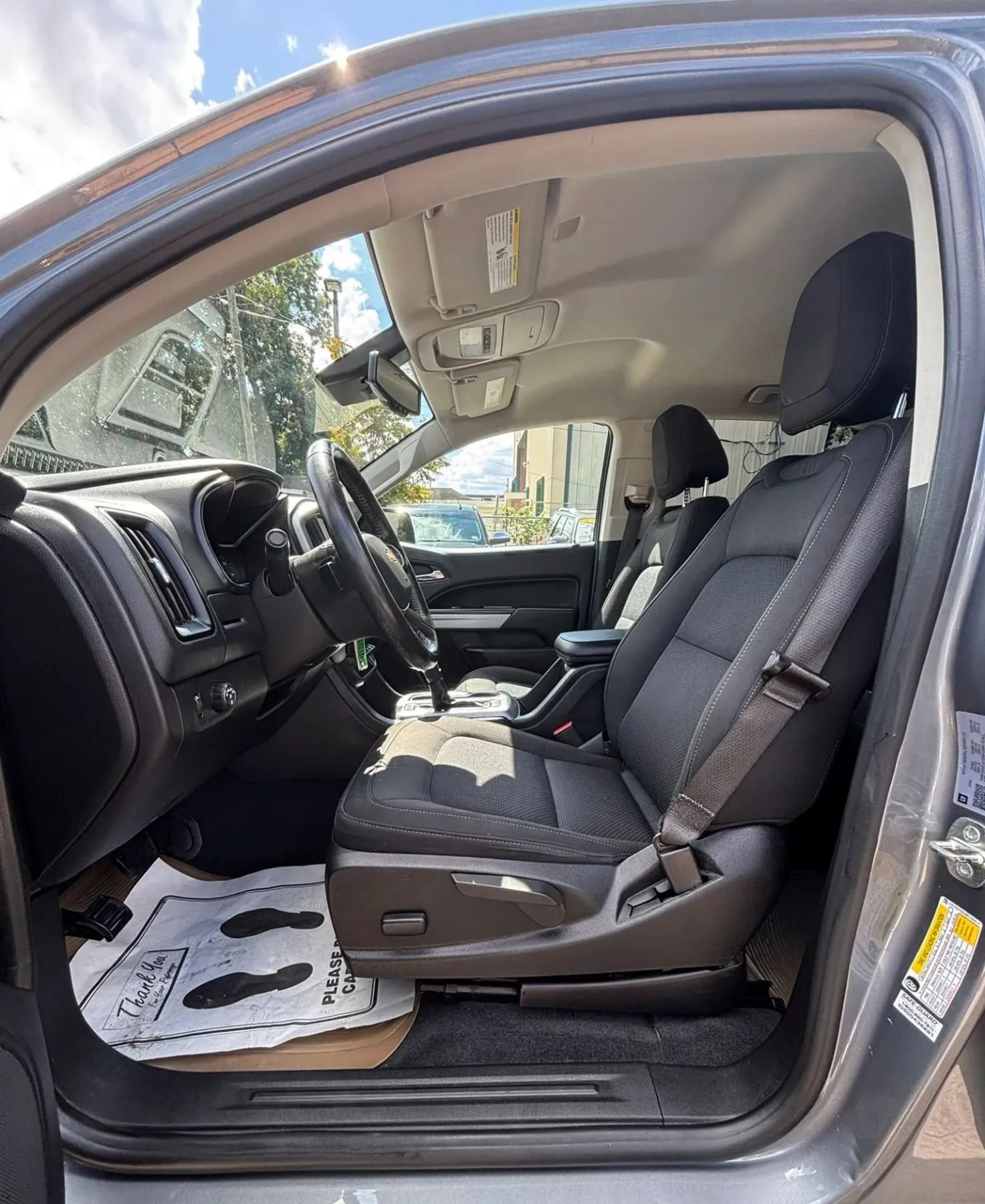 Used 2021 Chevrolet Colorado LT w/ Safety Package RWD image 14