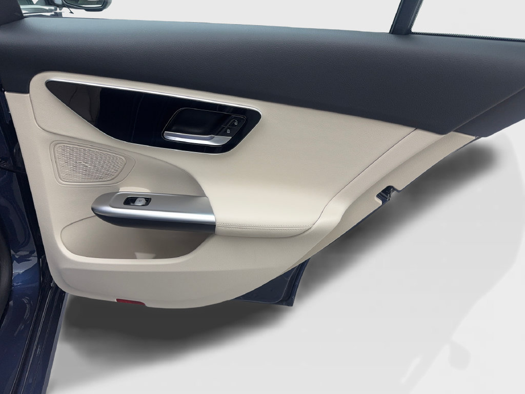 Used 2024 Mercedes-Benz C 300 Sedan image 42