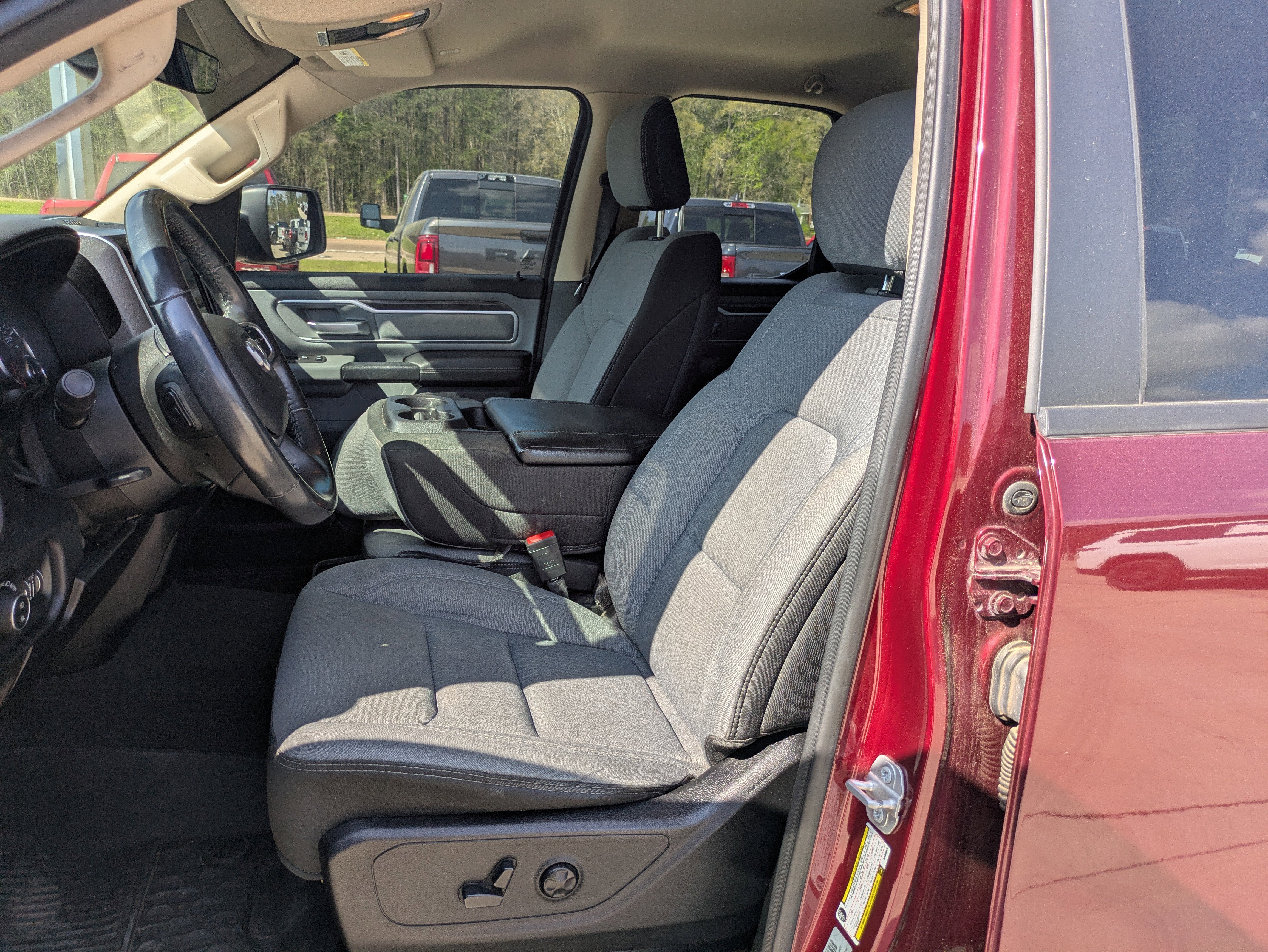 Used 2019 RAM 1500 Big Horn image 8