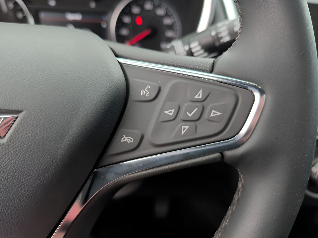 Used 2024 Chevrolet Equinox LT AWD/4WD image 17