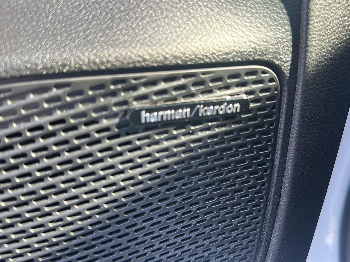 Used 2026 Chrysler Pacifica Pinnacle w/ Trailer Tow Group FWD image 73