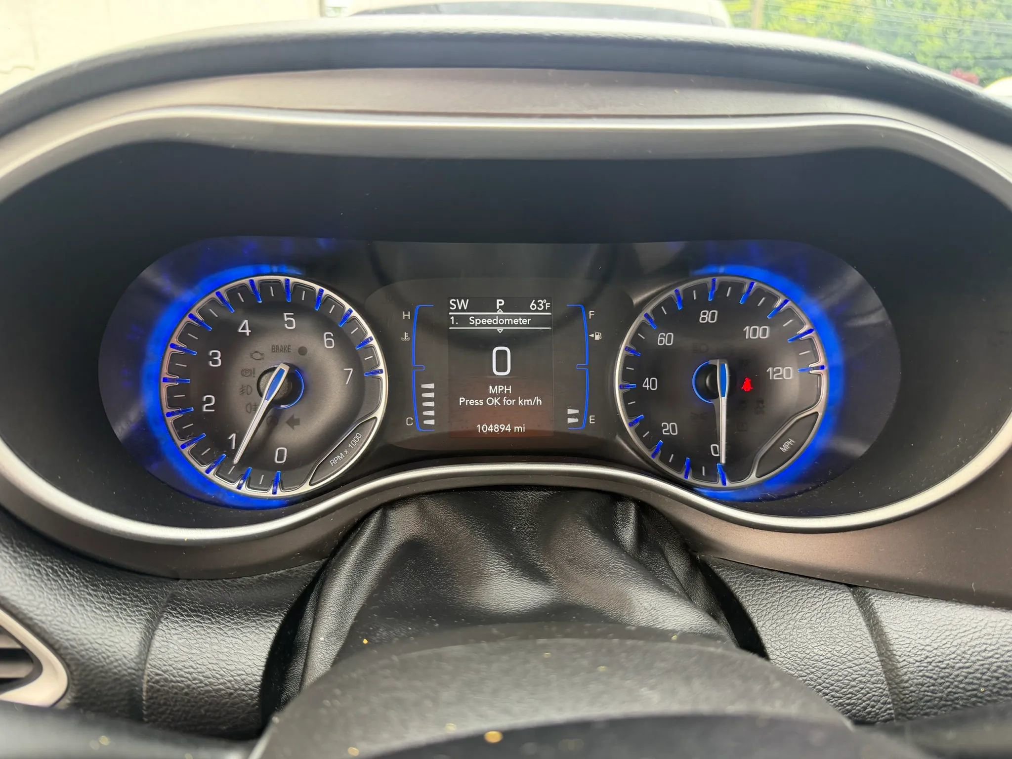 Used 2020 Chrysler Pacifica Touring-L FWD image 10