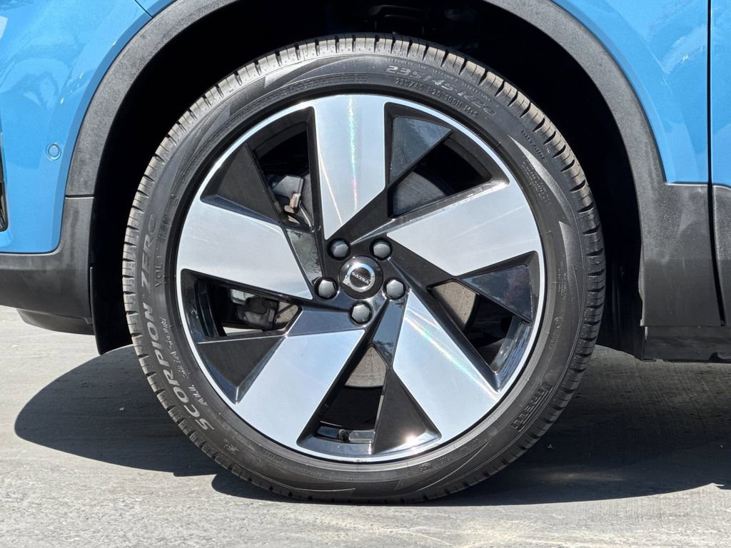 Certified 2023 Volvo C40 P8 Recharge Ultimate image 24