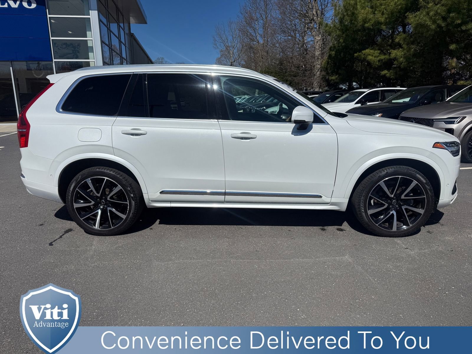 Used 2023 Volvo XC90 B5 Plus w/ Protection Package Premier AWD/4WD image 9