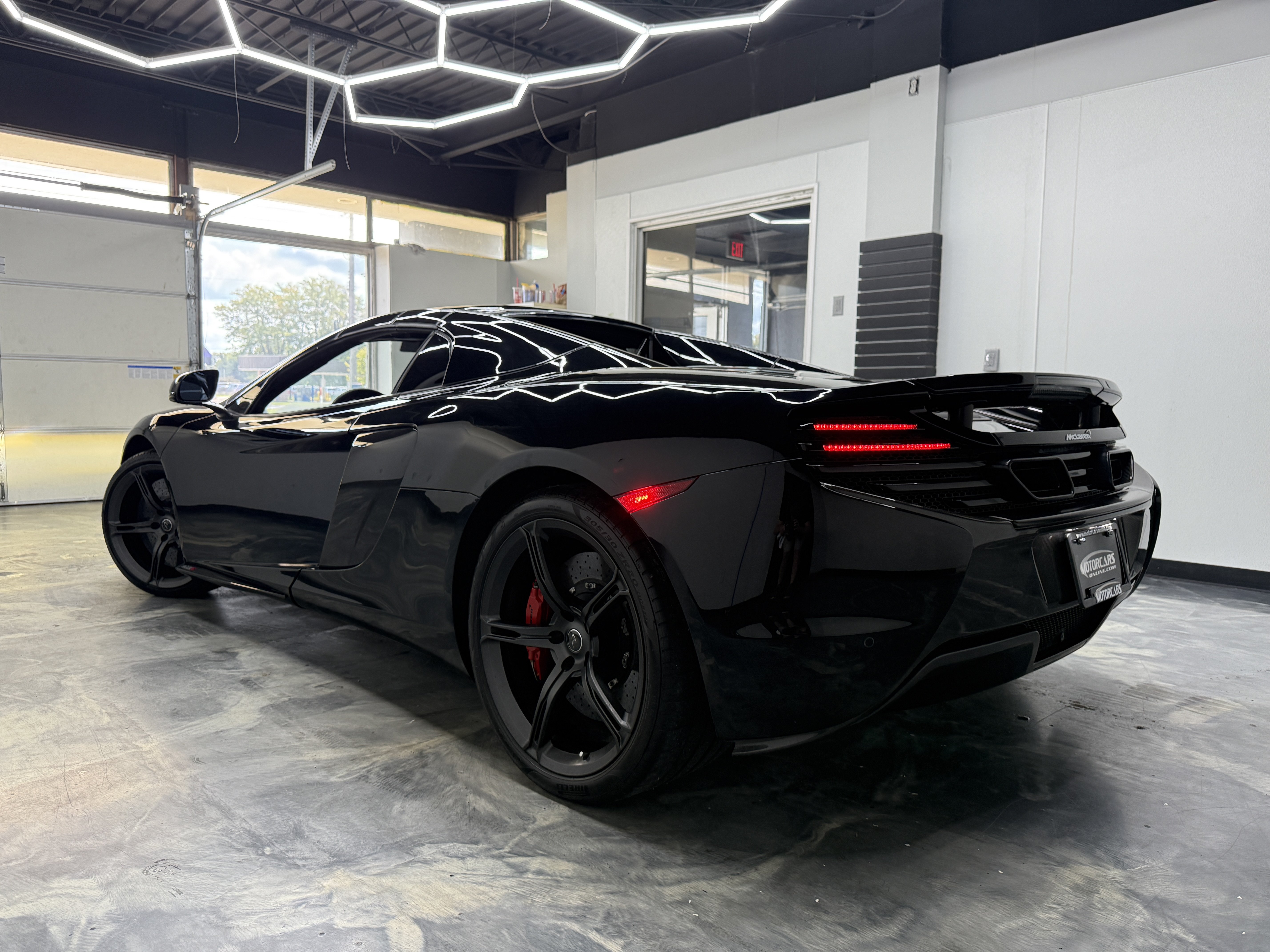 Used 2016 McLaren 650S Spider RWD image 13