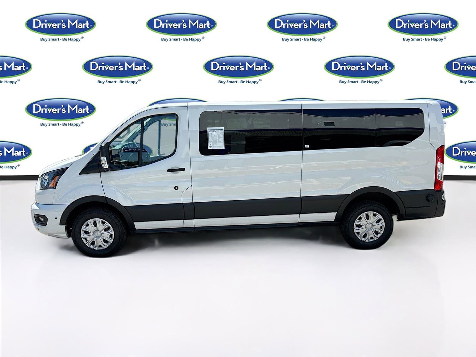 Used 2024 Ford Transit 350 XLT image 4