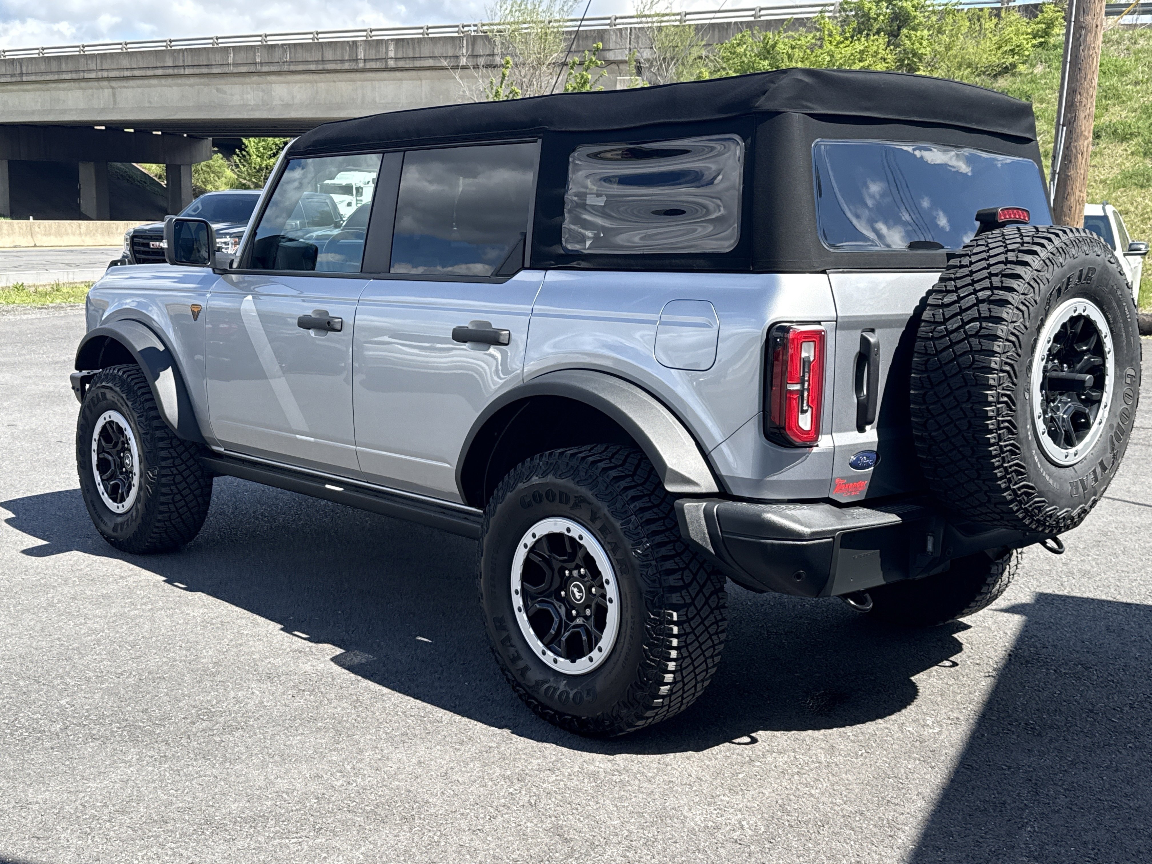 Used 2024 Ford Bronco Badlands AWD/4WD image 6