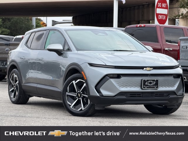 Used 2025 Chevrolet Equinox EV LT w/ Comfort Package FWD image 2