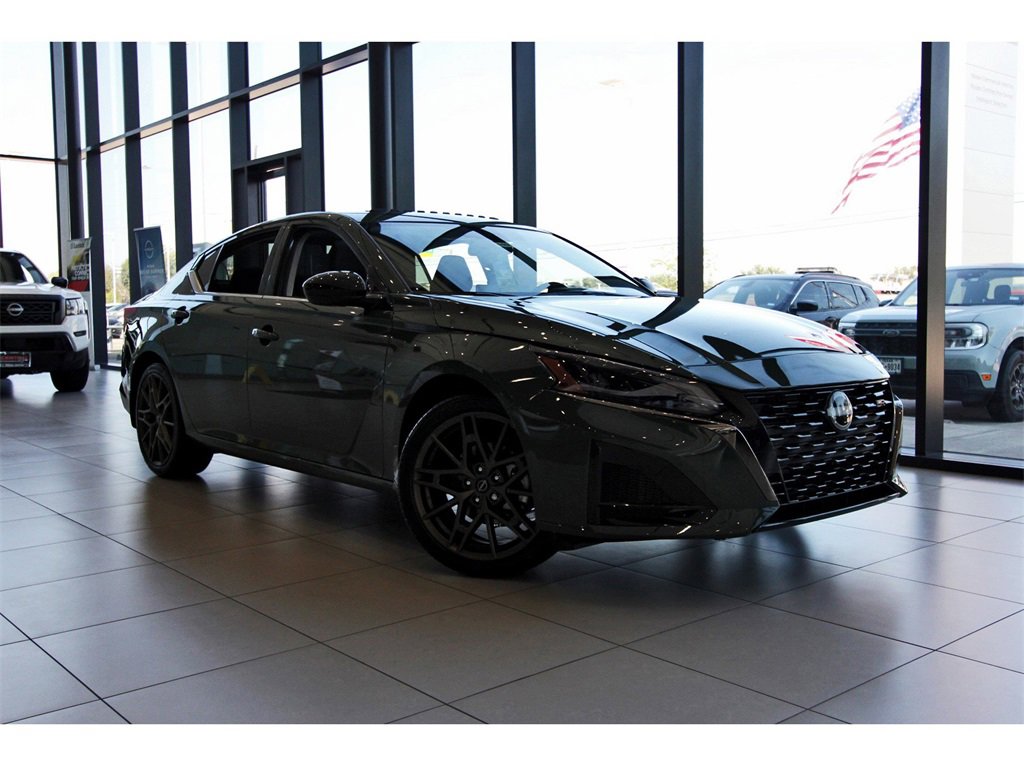 New 2025 Nissan Altima 2.5 SR